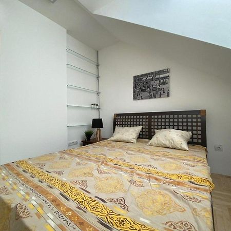 Downtown Gozsdu Vibe Apartments บูดาเปสต์ ภายนอก รูปภาพ